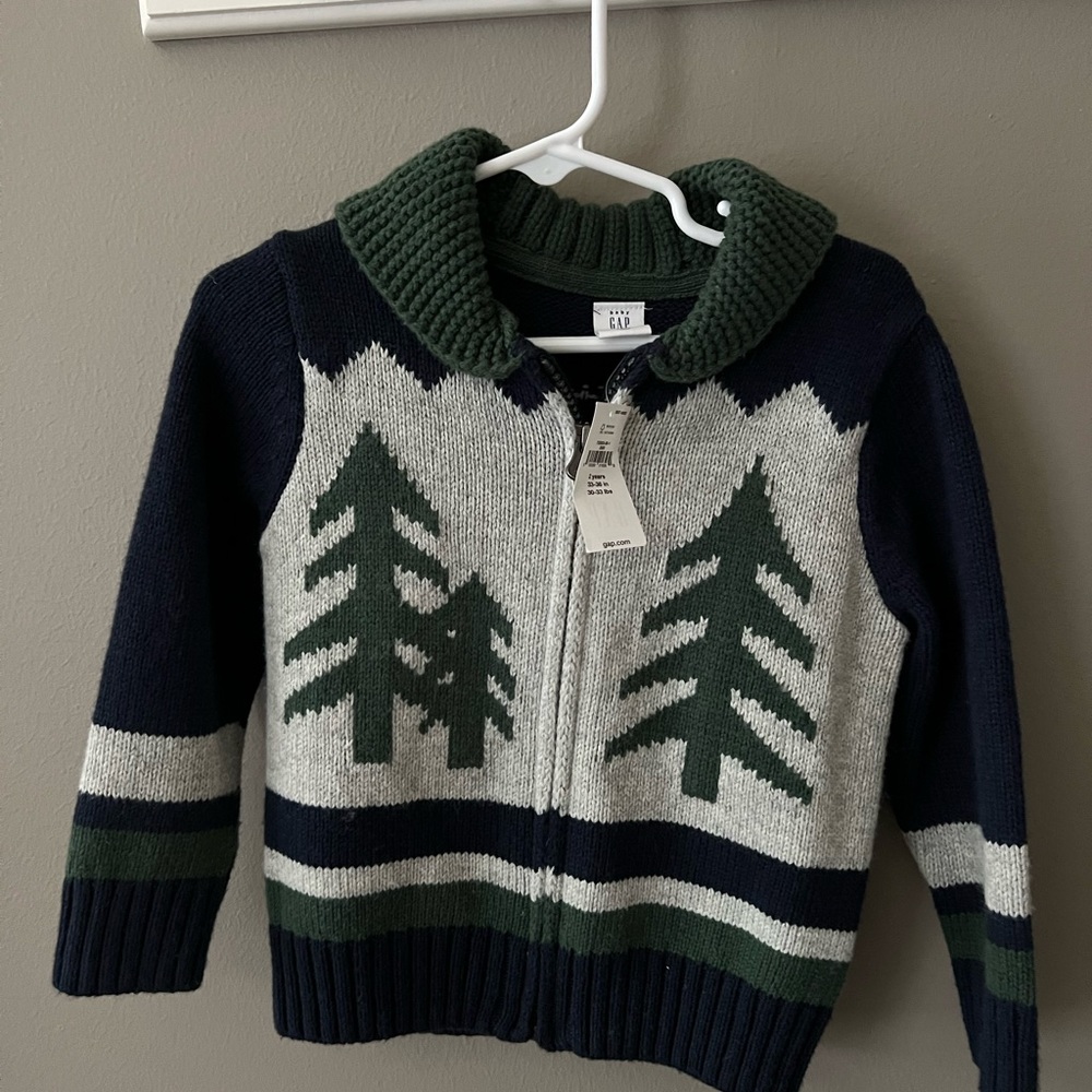 NWT Gap Christmas tree sweater in size 2
